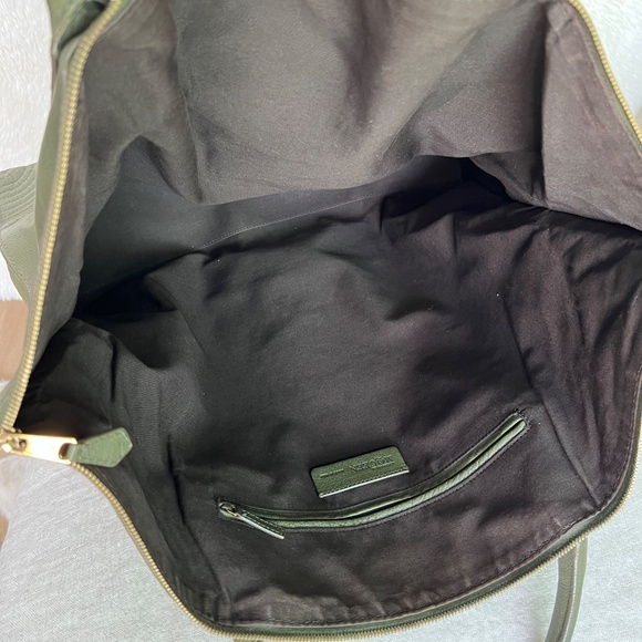 SOLD! Alexander McQueen Large De Manta Tote Forest Green Leather Iconic Design - Picture 11 of 13